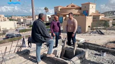 رئيس جهاز القري السياحية يتفقد مشروعات رفع كفاءة خطوط الطرد و خزانات المياه