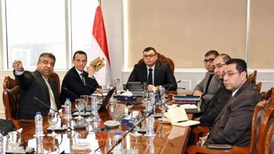 «الشربينى» يناقش مقترحات الاستفادة من أصول هيئة المجتمعات العمرانية الجديدة