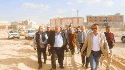 رئيس جهاز العاشر  يتفقد سير العمل بالمحاور الرئيسية ودار مصر والمنطقة الصناعية