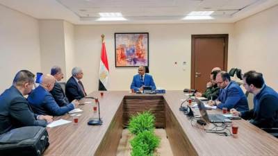 نائب وزير الإسكان يلتقي ممثلي أحد التحالفات العالمية المتخصصة في تنفيذ وتشغيل مشروعات المرافق