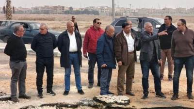 مسئولو  «الإسكان» يتابعون مشروعات المرافق والطرق لتعظيم الاستفادة من الأراضي بمدينة الشروق