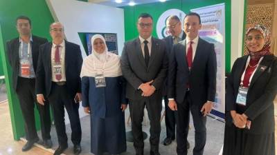 وزير الإسكان يشارك في افتتاح المعرض المصاحب لمؤتمر الإسكان العربي الثامن بالجزائر