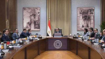 رئيس الوزراء يترأس اجتماع المجموعة الوزارية الاقتصادية و يشيد بارتفاع معدلات تحويلات المصريين في الخارج