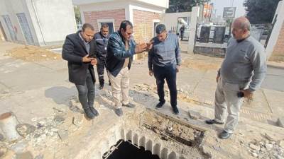 رئيس جهاز الشروق يعلن البدء فى تطوير وتأهيل رافعى الصرف الصحى رقم (1 ،2) ويتفقد مخرات السيول