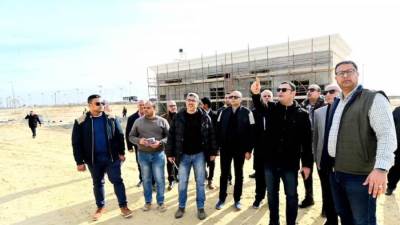 وزير الإسكان يتفقد سير العمل بمشروعات المدينة التراثية ومنطقة الداون تاون بالعلمين الجديدة «صور»