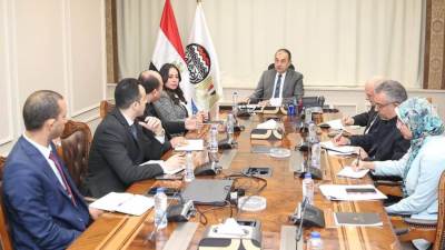 وزير قطاع الأعمال  يلتقي وفدا من المبادرة الوطنية لتطوير الصناعة «ابدأ» لتعزيز التعاون المشترك