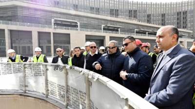 وزير الإسكان يتفقد منطقة الأعمال المركزية بالعاصمة الإدارية ويشدد على مواصلة العمل على مدار 24 ساعة