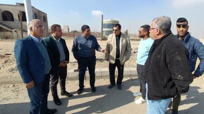 رئيس جهاز الشروق يعلن توسعة ورفع كفاءة الطرق بالمدخل «الثالث» للمدينة