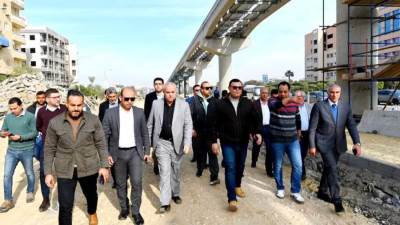 «الشربينى» خلال جولة مفاجئة بمدينة ٦ أكتوبر يوجه بإزالة المخلفات بالطرق والمحاور 