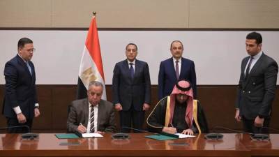 توقيع عقد تشغيل فرن قوس حراري لإنتاج سبائك السيليكو منجنيز بين شركتي «كيما» و«الشرق» للاستثمار