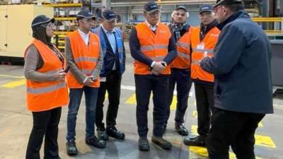 وزير الإسكان يزور مصنع شركة «rehlko» العالمية لتصنيع المولدات الكهربائية بفرنسا  «صور»