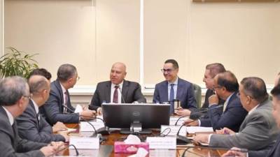 وزيرا الصناعة والاستثمار يبحثان معايير الموافقة على إنشاء المناطق الحرة الخاصة الجديدة