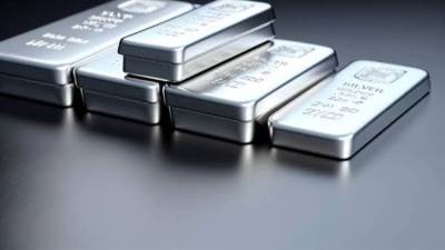 4.5 % تراجعًا في أسعار الفضة بالسوق المحلية