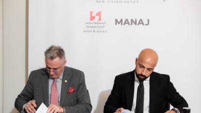 شراكة استراتيجية بين مناچ للتطوير وسويس-بلهوتيل لإنشاء وحدات فندقية فاخرة في القاهرة الجديدة