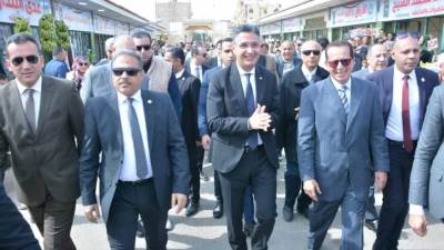 بحضور رئيس الجهاز .. وزير التموين يفتتح السوق الحضاري بالعاشر من رمضان