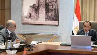 «مدبولى» يبحث مع وزير قطاع الأعمال مشروعات التطوير العقاري التابعة للوزارة