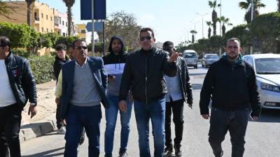 رئيس جهاز العاشر من رمضان يتفقد مشروعات تطوير الطرق ويوجه بسرعة الإنجاز