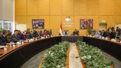 وزيرا الإسكان وقطاع الأعمال العام يتابعان  تطورات العمل في المشروعات المشتركة