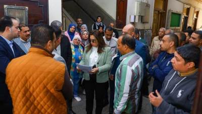 خلال جولة مفاجئة علي مجلسي مدينة الخصوص وقليوب ..   وزيرة التنمية المحلية تتابع  مستجدات التصالح علي مخالفات البناء