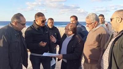 مسئولو «الإسكان» يتفقدون أعمال المرافق بمنطقة "شمس الحكمة" والمشروعات التنموية بالساحل الشمالي