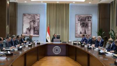 «مدبولى» يتابع مستجدات موقف تنفيذ برنامج الطروحات الحكومية