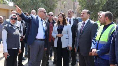 وزيرة التنمية المحلية ومحافظ القليوبية يضعان حجر الأساس لتطوير «مصرف مسطرد» بتكلفة 51.7 مليون جنيه