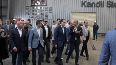 رئيس الوزراء يفتتح أعمال تطوير وتوسعات مصنع قنديل للصلب