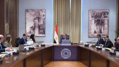  «مدبولى» يتابع جهود فض التشابكات المالية بين الهيئة القومية للبريد وبنك الاستثمار القومي