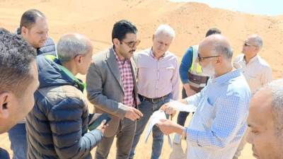 رئيس جهاز مدينة العبور الجديدة يتفقد أعمال ترفيق الأراضي المضافة للمدينة