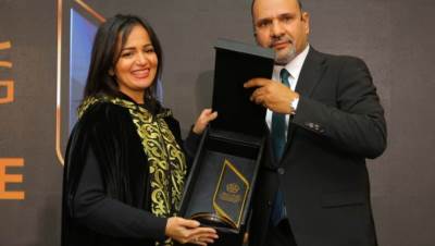 المنتدى السنوي للمسؤولية المجتمعية  يكرم «هنا طه» بجائزة «أثر»