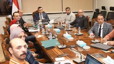 «الشربيني» يشدد  على الانتهاء من مشروعات تطوير كورنيش الإسكندرية ومحاور الطرق