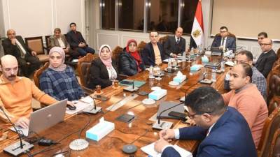 وزير الإسكان يوجه بضغط البرامج الزمنية وتسريع وتيرة العمل بمشروع حدائق «تلال الفسطاط»