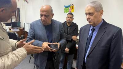 في زيارة مفاجئة .. وزير الكهرباء يتفقد شركة شمال القاهرة لمتابعة العمل خلال العطلات الرسمية 