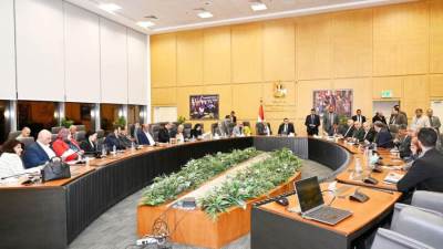 «الشريبنى» يعقد اجتماعه الدوري مع أعضاء البرلمان بمجلسيه النواب والشيوخ