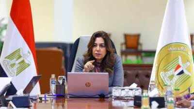 إقالة سكرتير عام محافظة سوهاج بعد التحقيق في واقعة المشادة التي حدثت مع نائب المحافظ