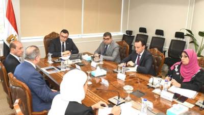 وزير الإسكان يلتقي رئيس صندوق التنمية الحضرية لمتابعة ملف تشغيل حديقة «تلال الفسطاط»