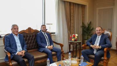 وزير قطاع الأعمال يبحث مع شركة التوكل الكهربائية «جيلا» فرص التعاون المشترك