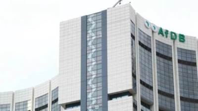 البنك الأفريقي للتنمية يعتزم توجيه استثمارات 300 مليون دولار  بمصر