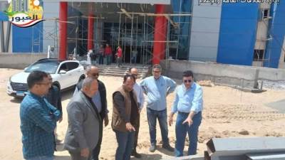 وزير الإسكان يتابع المشروعات الجارى تنفيذها بمدينة العبور 