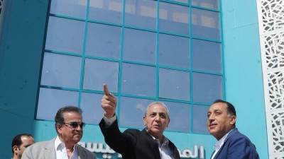 رئيس الوزراء يتفقد مُستشفى محلة مرحوم التخصصي بالغربية ومشروع تغطية المصرف المواجه لها