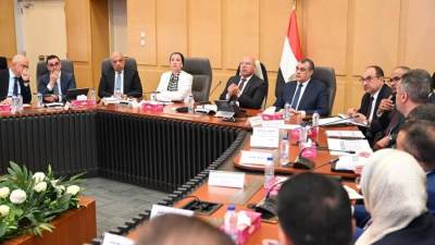 قبل العرض على الحكومة .. تكليف المجموعة الوزارية للتنمية الصناعية بدراسة أي طلب بإقامة منطقة حرة خاصة