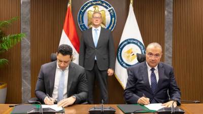 توقيع اتفاقية بين «إيجاس» و«هاربور إنرجي» للتوسع فى عمليات الغاز الطبيعي بدسوق