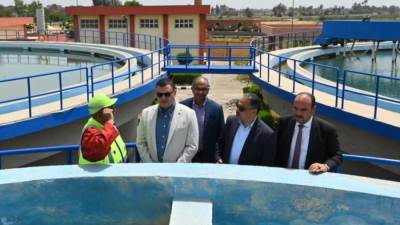 مشيدا بمستوي المحطة .. وزير الإسكان يتفقد محطة «كفر الصعيدي بمنيا القمح» لتنقية مياه الشرب