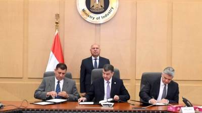 بحضور كامل الوزير .. تحالف (المقاولون العرب – حسن علام) يوقع عقد تنفيذ أعمال البنية الأساسية لمشروع إعادة تأهيل ترام الرمل