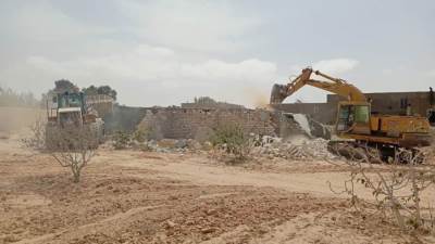 إزالة التعديات عن 80 فدانا بالأقصر الجديدة و15 مخالفة بناء بالساحل الشمالي