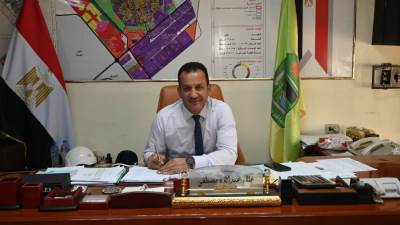 رئيس جهاز  العاشر  يتابع الموقف التنفيذي لمشروع «ديارنا» للإسكان المتوسط بالمجاورة 52