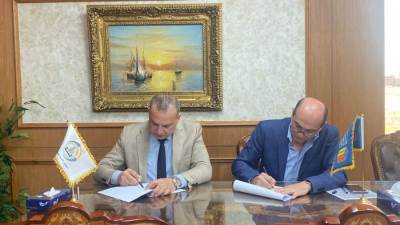 توقيع بروتوكول تعاون لنقل متحف د. نبيل درويش إلى «مبنى الزجاج» بتلال الفسطاط