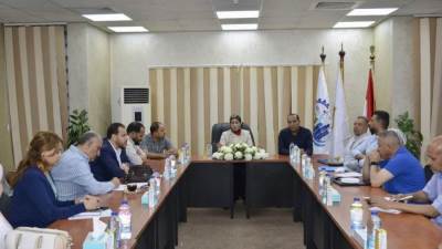 مسئولو جهاز  السويس الجديدة يبحثوا مع مجموعة من مستثمري الحي الصناعي التعاون المشترك 