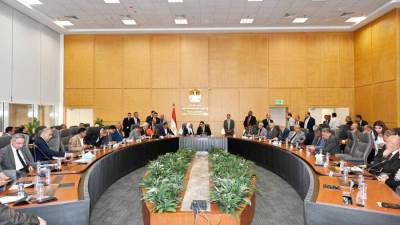 وزير الإسكان يعقد اجتماعه الدوري مع أعضاء مجلسي النواب والشيوخ لبحث مطالب الدوائر الانتخابية