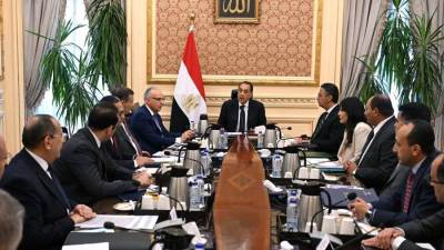 رئيس الوزراء يتابع  تطوير منظومة الري لزراعة قصب السكر